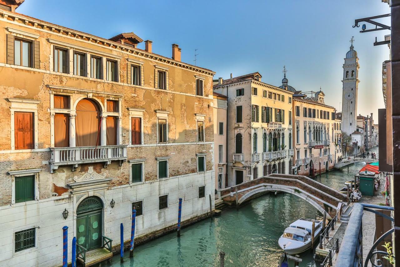 Ca Dei Greci Canal View Apartment Venice